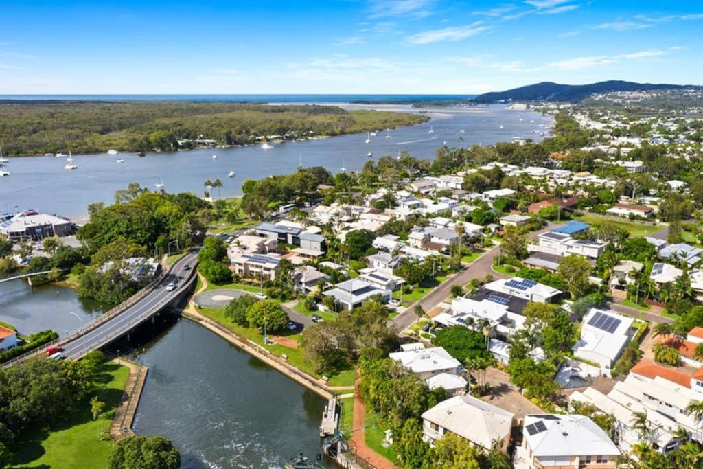 Quay Largo: Riverside Haven Noosaville Extérieur photo